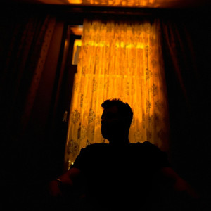 Listen to Dudaklarında Yalan Kalmış song with lyrics from Taladro