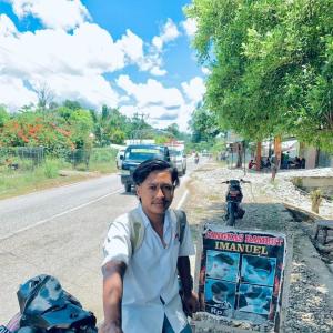 Listen to Saga Salah Goyang Gendong Anak song with lyrics from Ferdhy Ediyson
