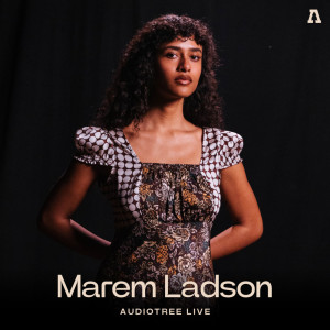 ดาวน์โหลดและฟังเพลง Idontcare (Audiotree Live Version) พร้อมเนื้อเพลงจาก Marem Ladson