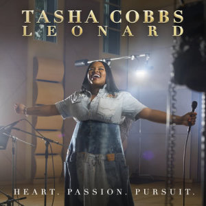 ดาวน์โหลดและฟังเพลง Gracefully Broken พร้อมเนื้อเพลงจาก Tasha Cobbs Leonard