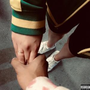 收聽Dezzy Howell的loml (Explicit)歌詞歌曲