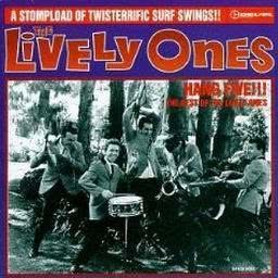 ดาวน์โหลดและฟังเพลง Surf Rider (LP版) พร้อมเนื้อเพลงจาก The Lively Ones