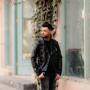 ดาวน์โหลดและฟังเพลง Mamno3at พร้อมเนื้อเพลงจาก احمد عامر