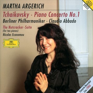 收聽Martha Argerich & Alexandre Rabinovitch的2. Danses caractAcristiques. e. Danse chinoise: Allegro moderato (Arr. by Economou for Piano 4-Hands)歌詞歌曲