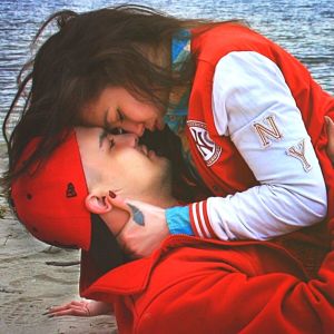 收听Massfor的Dengerous Destrict歌词歌曲