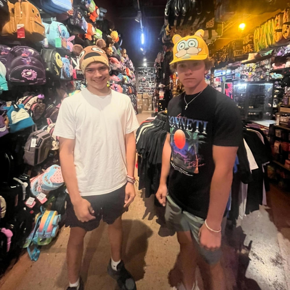 Disney (feat. Hoss) (Explicit)