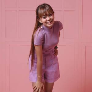 Listen to Tersimpan song with lyrics from Esa Risty