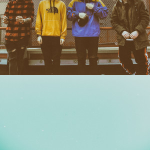 ดาวน์โหลดและฟังเพลง A metà tra พร้อมเนื้อเพลงจาก Blue Virus