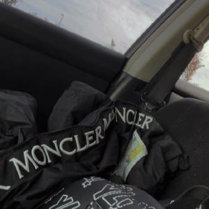 收聽Jaxson!的don't get along (feat. luvrello) (Explicit)歌詞歌曲