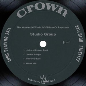 收聽Studio Group的Old Mac Donald歌詞歌曲