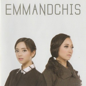 收聽EMMANDCHIS的Penuh Cinta (Acoustic Version)歌詞歌曲