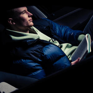 收聽Adam's的Vertrauen (feat. Jetski)歌詞歌曲