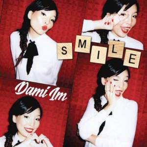 收聽Dami Im的Smile (Holiday Mix)歌詞歌曲