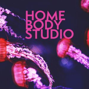 ดาวน์โหลดและฟังเพลง Under the Blue Sky พร้อมเนื้อเพลงจาก Homebody Studio