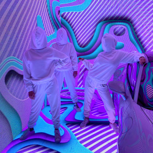 Dengarkan lagu Tarp Amžinybės nyanyian Sel dengan lirik