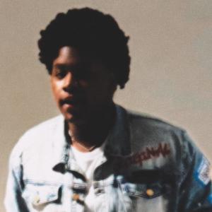 June!的專輯BAG CHASER (Explicit)