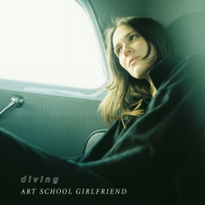 ดาวน์โหลดและฟังเพลง Diving พร้อมเนื้อเพลงจาก Art School Girlfriend