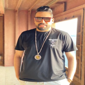 Album عندى ربع طاير من دماغى from Mostafa El Degwy