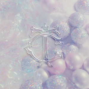 Listen to 오로라 (AURORA) song with lyrics from 시그니처