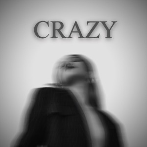 Dengarkan lagu Crazy (feat. thehopend & 2-CHI) nyanyian 阿布丝・塔娜比玛 dengan lirik