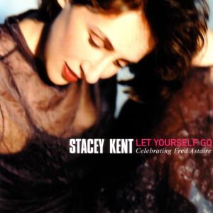 收聽Stacey Kent的They Can't Take That Away From Me歌詞歌曲