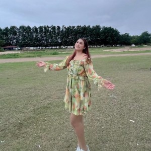 Dengarkan Kasmaran lagu dari Tika Pagraky dengan lirik