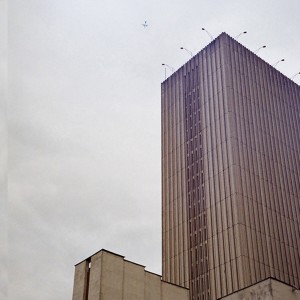 ดาวน์โหลดและฟังเพลง Танцуешь (zolaa. Remix) พร้อมเนื้อเพลงจาก Youngg P