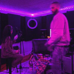 default playlist img