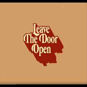 ดาวน์โหลดและฟังเพลง Leave the door open พร้อมเนื้อเพลงจาก Dahiann Wayne