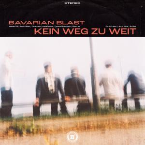 Dengarkan Kein Weg zu weit (feat. Weeh78, Boshi San, Grämsn, moe2mee, Franz Spencer & Sam Irl) lagu dari Bavarian Blast dengan lirik