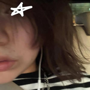 收聽Gothkross的Knife emoji (Explicit)歌詞歌曲