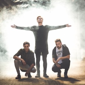 Listen to Volný pád song with lyrics from LEON