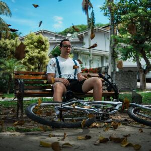 default playlist img