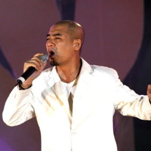 Listen to 赐福千载 song with lyrics from 崔京浩