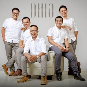 Listen to Rindu Baitullah song with lyrics from DHIA NASYID