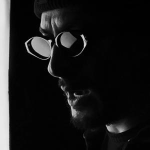 ดาวน์โหลดและฟังเพลง Amor (feat. Vahe Alexanyan) (Explicit) พร้อมเนื้อเพลงจาก Gor Hakobyan