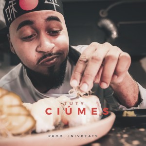 收聽Tuty的Ciúmes歌詞歌曲