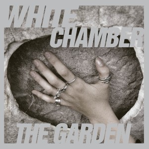 ดาวน์โหลดและฟังเพลง The Garden พร้อมเนื้อเพลงจาก White Chamber