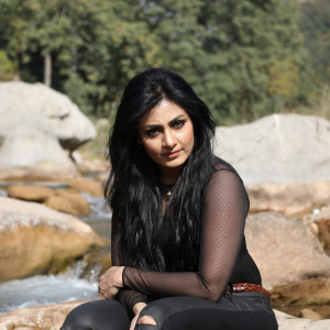 Listen to Sang-E-Mar Mar Ka Dil song with lyrics from Fadia Shaboroz