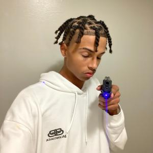 Astros的專輯Revenue (Explicit)