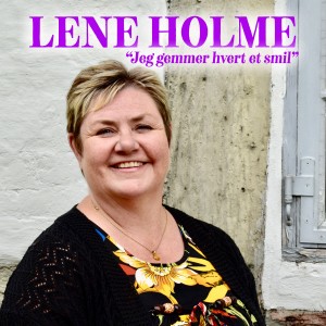 ดาวน์โหลดและฟังเพลง Jeg gemmer hvert et smil พร้อมเนื้อเพลงจาก Lene Holme