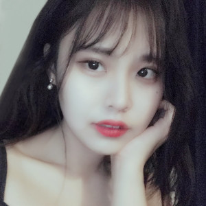 Listen to Escape song with lyrics from Rosy (로지)