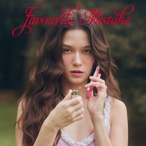 วี วิโอเลต วอเทียร์的專輯FAVOURITE MISTAKE