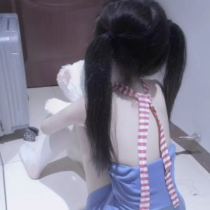 鹤梓渊的专辑爱意随风散