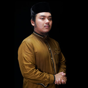 Dengarkan lagu Surah Ghafir nyanyian Istihsan Arif Al Fudhaily dengan lirik