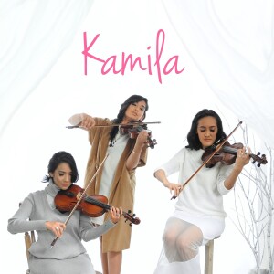 Dengarkan Kunang Kunang lagu dari Kamila dengan lirik