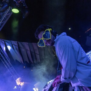 default playlist img