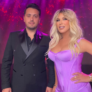 ดาวน์โหลดและฟังเพลง Potpuri พร้อมเนื้อเพลงจาก Loreta Kacka Lori