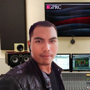 Listen to Hadirmu song with lyrics from AFANDI