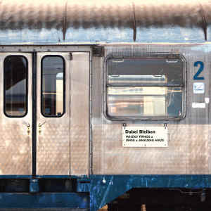 ดาวน์โหลดและฟังเพลง Dabei Bleiben (Explicit) พร้อมเนื้อเพลงจาก Whzky FRNGS